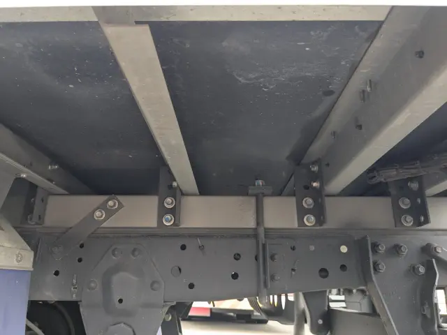 いすゞ エルフ TPG-NLR85AN(2WD)の写真31