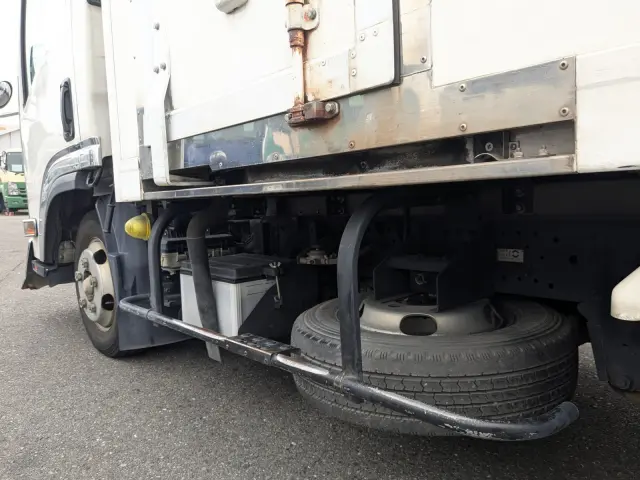 いすゞ エルフ TPG-NLR85AN(2WD)の写真32