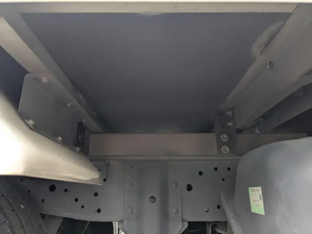 いすゞ エルフ TPG-NLR85AN(2WD)の写真37