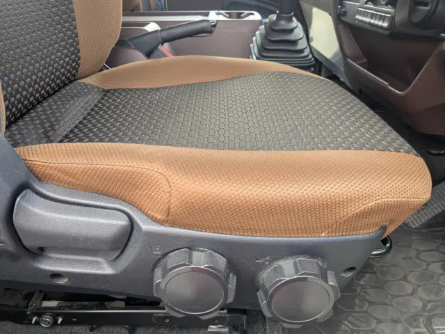 日野 レンジャー 2KG-FD2ABG(2WD)の写真44