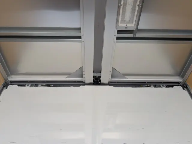 日野 デュトロ 2RG-XZU710M(2WD)の写真18
