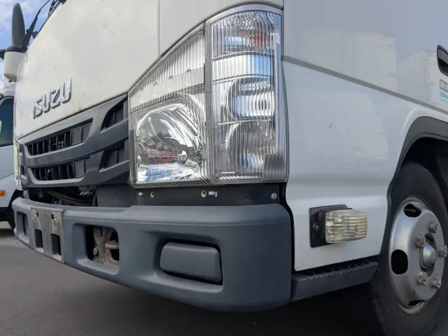 いすゞ エルフ TPG-NJR85A(2WD)の写真28