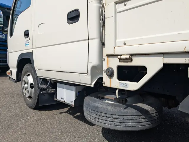 いすゞ エルフ TPG-NJR85A(2WD)の写真31