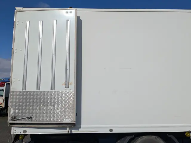 日野 レンジャー 2KG-FD2ABG(2WD)の写真35