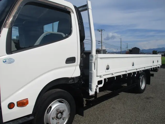 日野 デュトロ BDG-XZU454M(2WD)の写真9