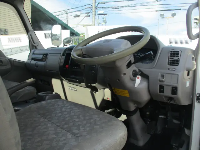 日野 デュトロ BDG-XZU454M(2WD)の写真37