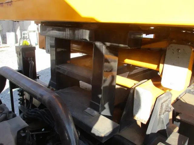いすゞ エルフ TKG-NPR85YN(2WD)の写真9