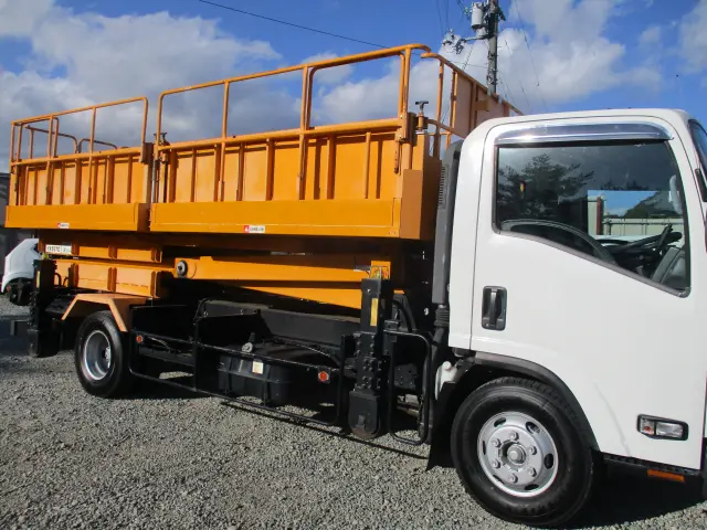いすゞ エルフ TKG-NPR85YN(2WD)の写真12