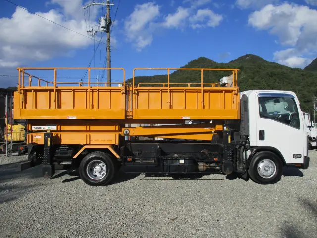 いすゞ エルフ TKG-NPR85YN(2WD)の写真15