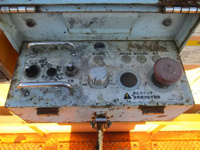 いすゞ エルフ TKG-NPR85YN(2WD)の写真21