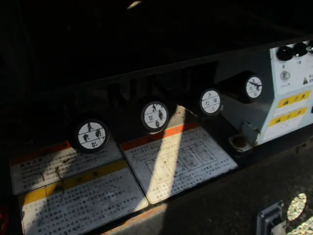 いすゞ エルフ TKG-NPR85YN(2WD)の写真23