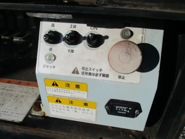 いすゞ エルフ TKG-NPR85YN(2WD)の写真24