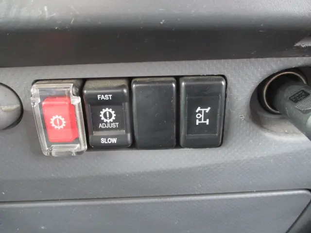 いすゞ エルフ TKG-NPR85YN(2WD)の写真38