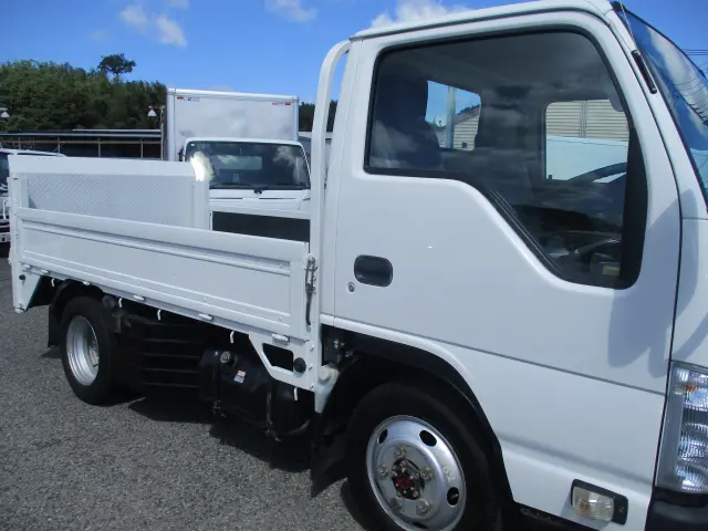 いすゞ エルフ TRG-NHS85AN(4WD)の写真12