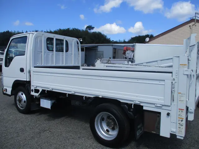 いすゞ エルフ TRG-NHS85AN(4WD)の写真13