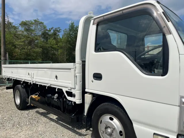 いすゞ エルフ SKG-NKR85AR(2WD)の写真12