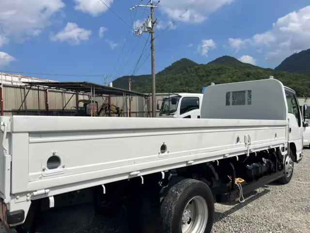 いすゞ エルフ SKG-NKR85AR(2WD)の写真14