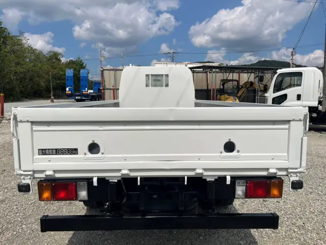 いすゞ エルフ SKG-NKR85AR(2WD)の写真15