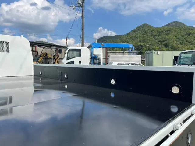 いすゞ エルフ SKG-NKR85AR(2WD)の写真19