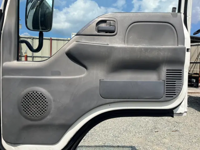 いすゞ エルフ SKG-NKR85AR(2WD)の写真30