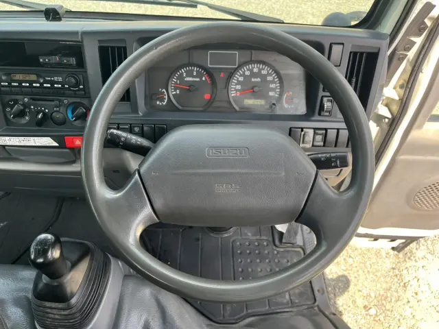 いすゞ エルフ SKG-NKR85AR(2WD)の写真31
