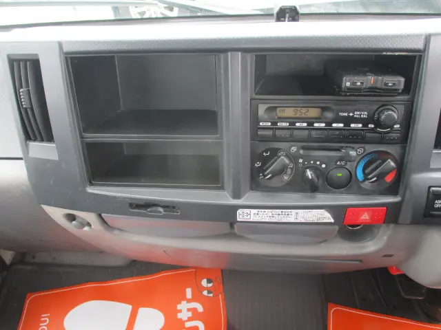 いすゞ エルフ SKG-NKR85AR(2WD)の写真36