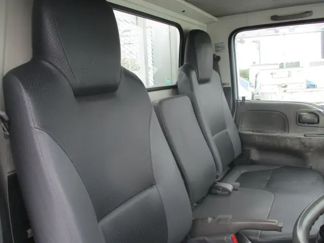 いすゞ エルフ SKG-NKR85AR(2WD)の写真40