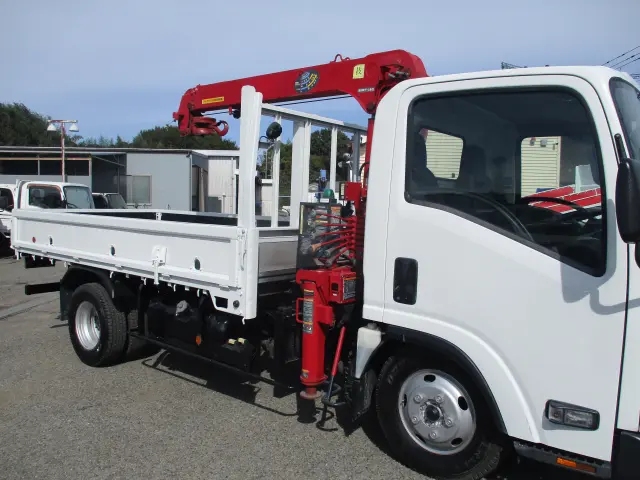 いすゞ エルフ TKG-NMR85AN(2WD)の写真8