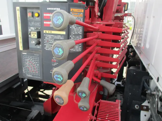 いすゞ エルフ TKG-NMR85AN(2WD)の写真18