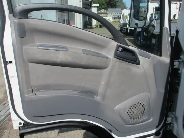 いすゞ エルフ TKG-NMR85AN(2WD)の写真35