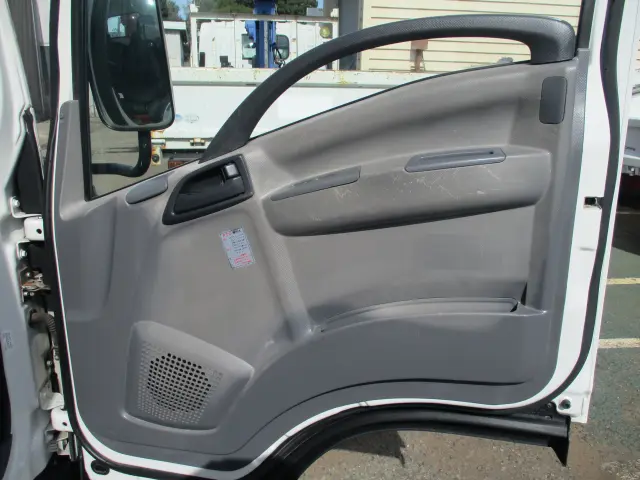 いすゞ エルフ TKG-NMR85AN(2WD)の写真36