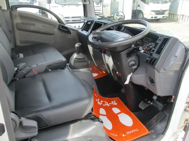 いすゞ エルフ TKG-NMR85AN(2WD)の写真37