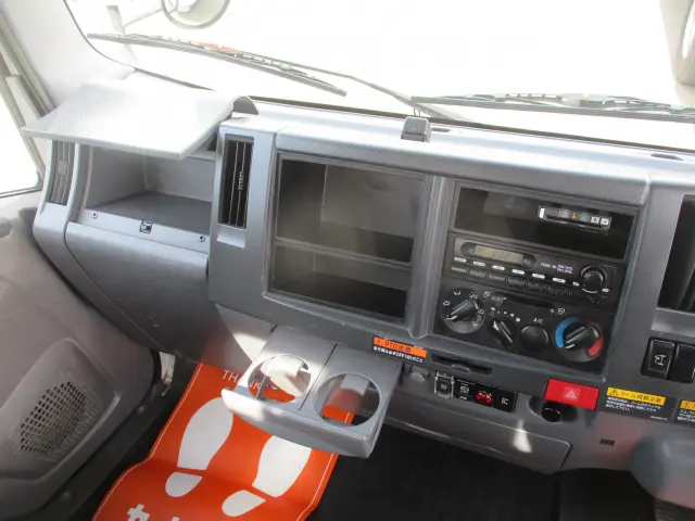 いすゞ エルフ TKG-NMR85AN(2WD)の写真42