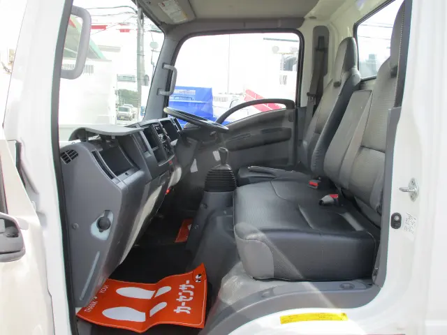 いすゞ エルフ TKG-NMR85AN(2WD)の写真45