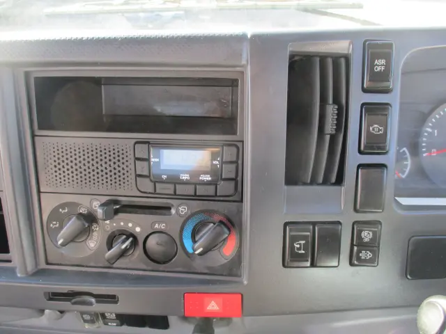 いすゞ エルフ SKG-NPR85AN(2WD)の写真38