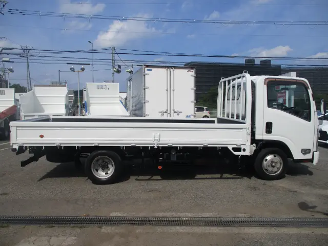 いすゞ エルフ TKG-NPR85AR(2WD)の写真12