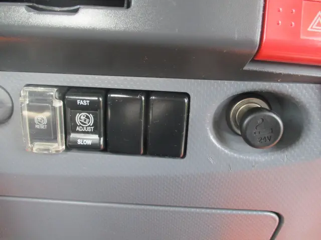 いすゞ エルフ TKG-NPR85AR(2WD)の写真36
