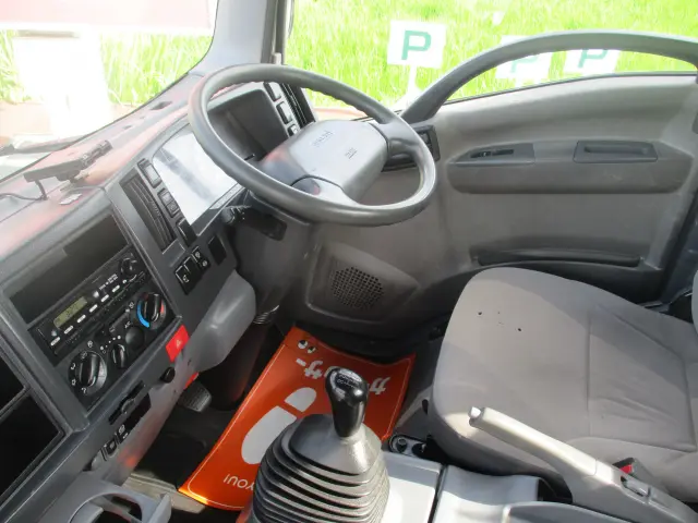 いすゞ エルフ TKG-NPR85AR(2WD)の写真40