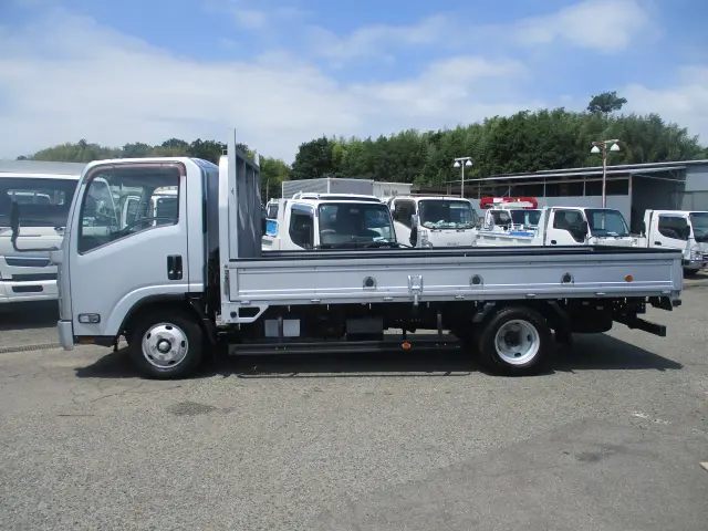 いすゞ エルフ TPG-NPR85AR(2WD)の写真7