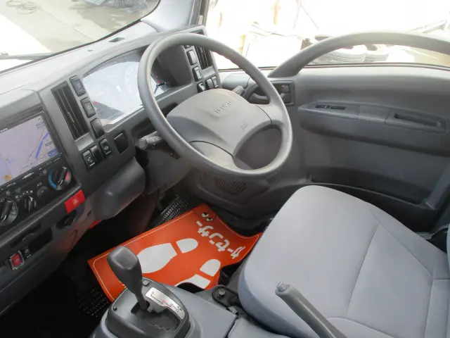 いすゞ エルフ TPG-NPR85AR(2WD)の写真36