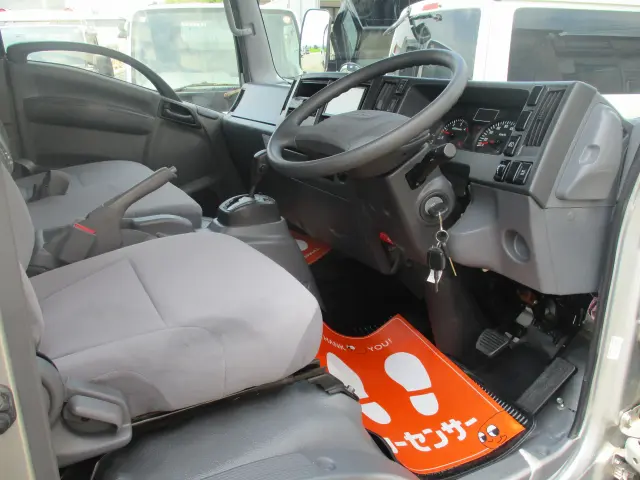 いすゞ エルフ TPG-NPR85AR(2WD)の写真39