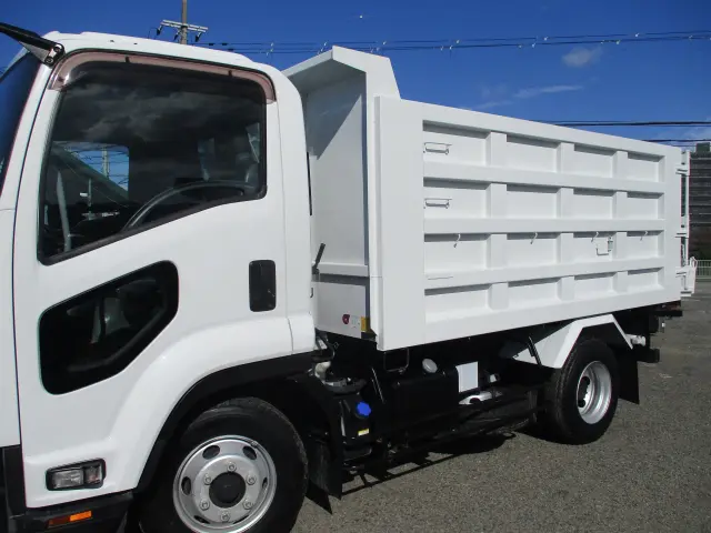 いすゞ フォワード 2PG-FRR90S1(2WD)の写真6