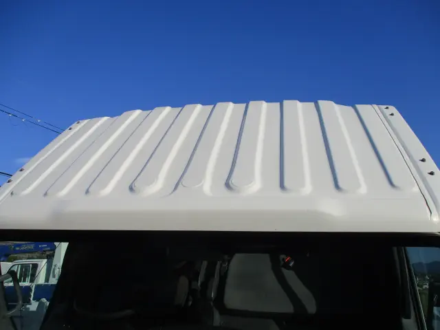 いすゞ エルフ TRG-NPR85AR(2WD)の写真9