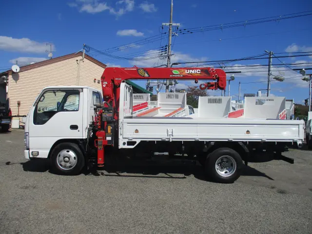 いすゞ エルフ TPG-NKR85AR(2WD)の写真13