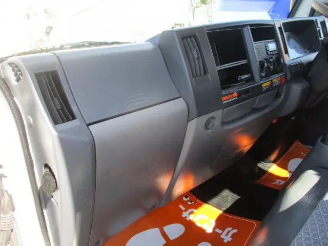 いすゞ エルフ TPG-NKR85AR(2WD)の写真39