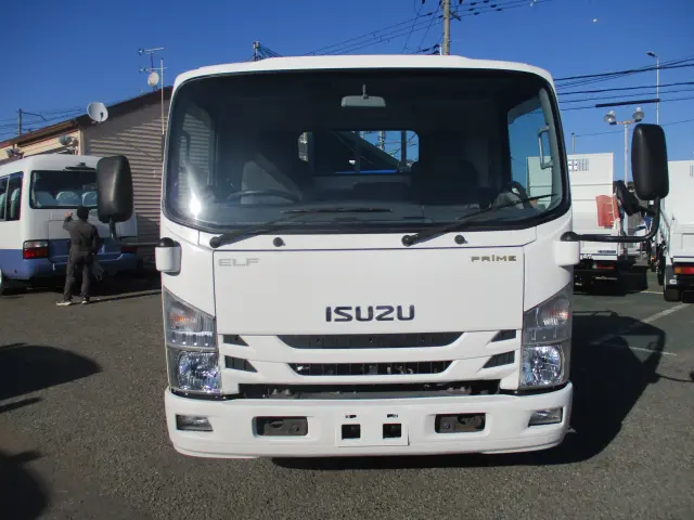 いすゞ エルフ TRG-NPR85AR(2WD)の写真3