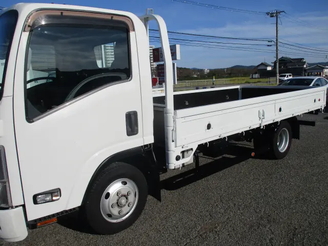 いすゞ エルフ TRG-NPR85AR(2WD)の写真10