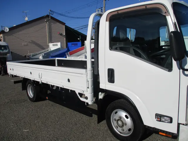 いすゞ エルフ TRG-NPR85AR(2WD)の写真11
