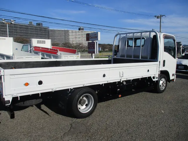 いすゞ エルフ TRG-NPR85AR(2WD)の写真13