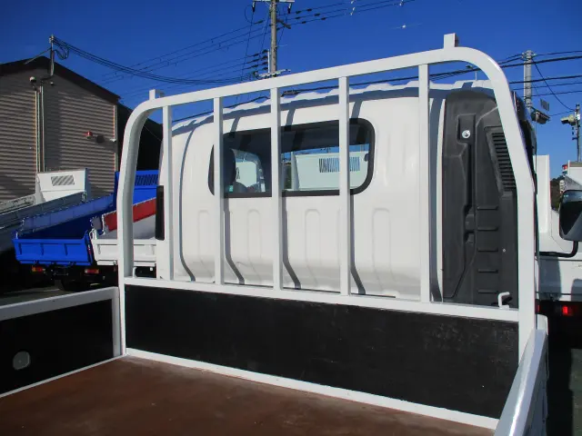 いすゞ エルフ TRG-NPR85AR(2WD)の写真14